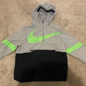 Nike Crossover Basketball Boys Jackets Size Medium Color: Grey/Green/Black